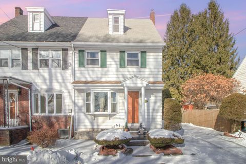 Townhouse For Sale - 169 W Weston Place<br/> SHENANDOAH, PA 17976