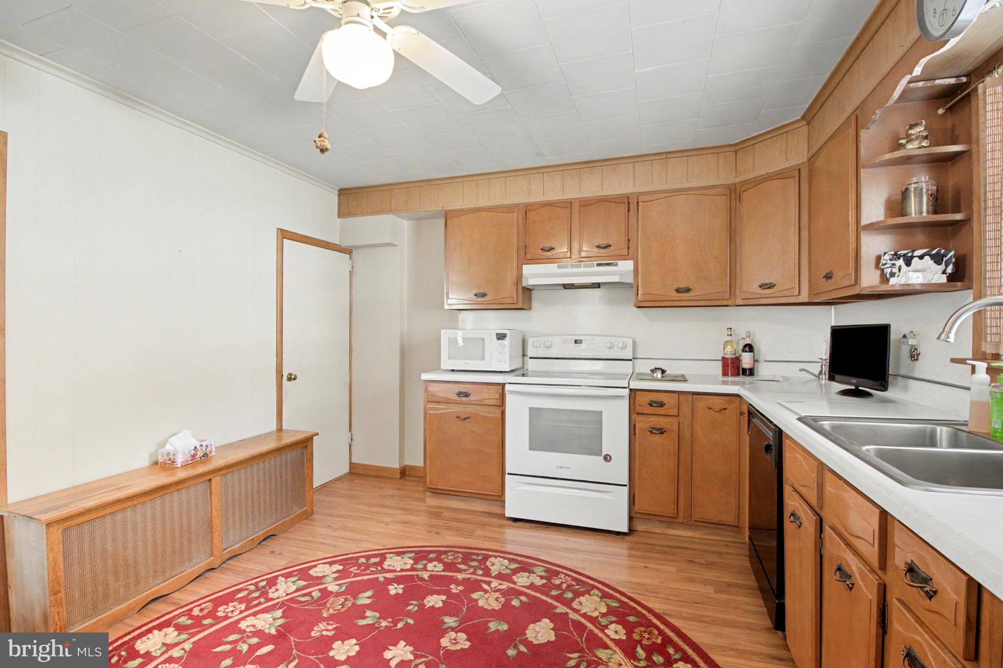 WESTON PLACE - Residential