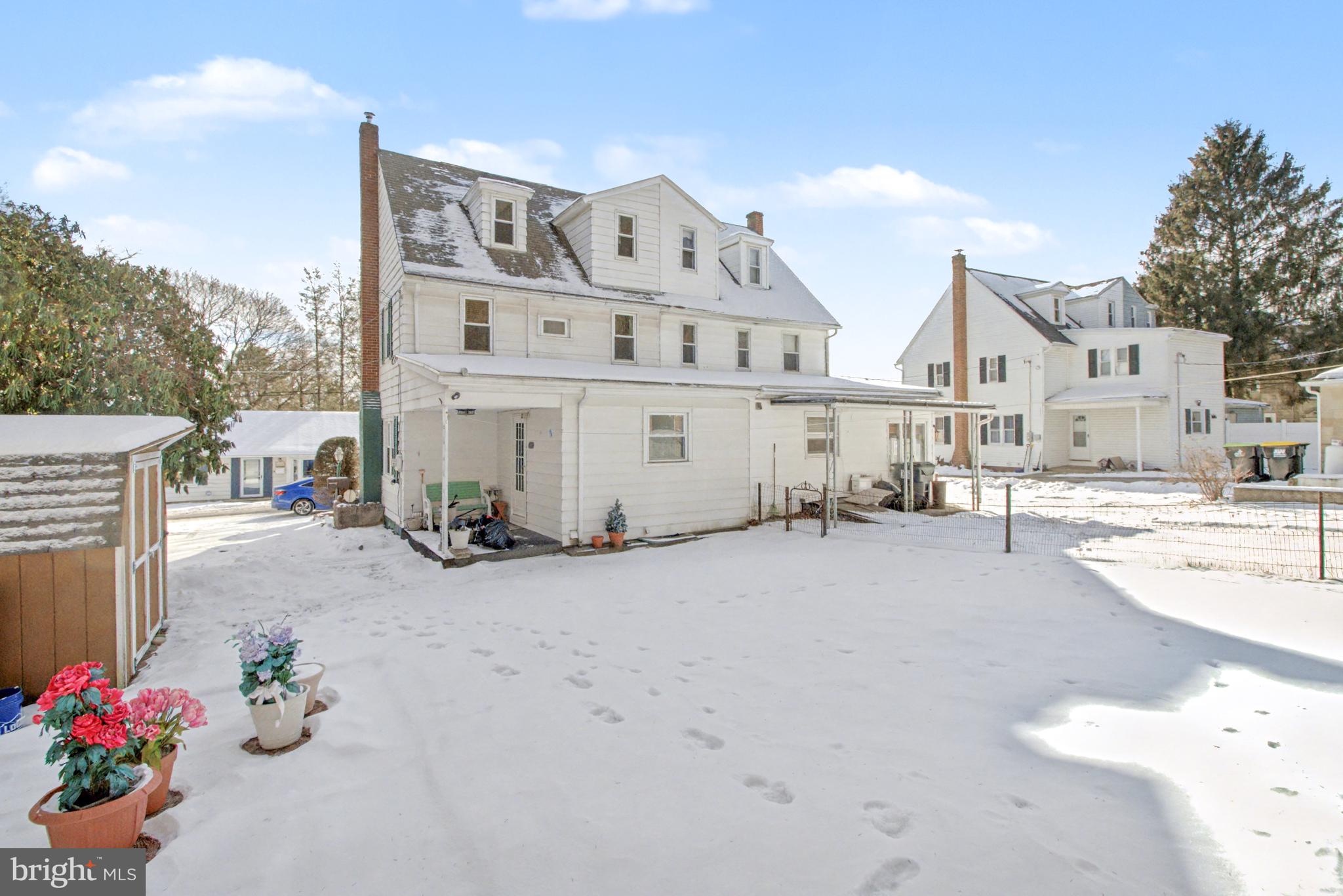 WESTON PLACE - Residential