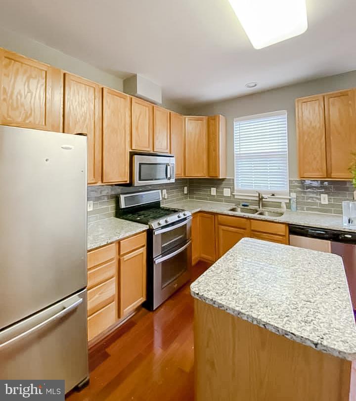 MOUNT VERNON TOWNES - Residential Lease