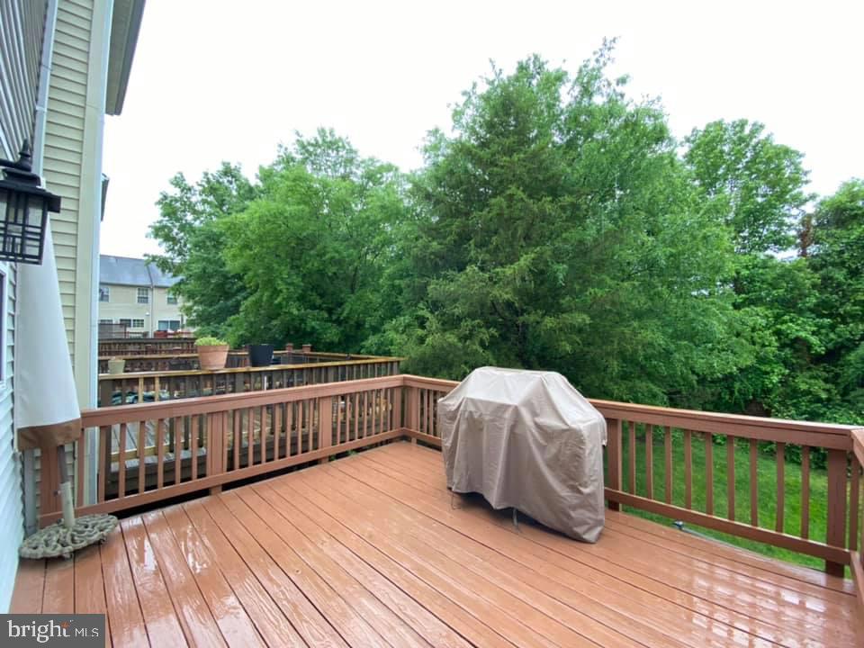 MOUNT VERNON TOWNES - Residential Lease