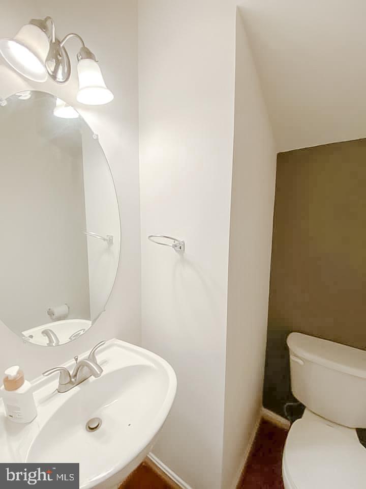 MOUNT VERNON TOWNES - Residential Lease