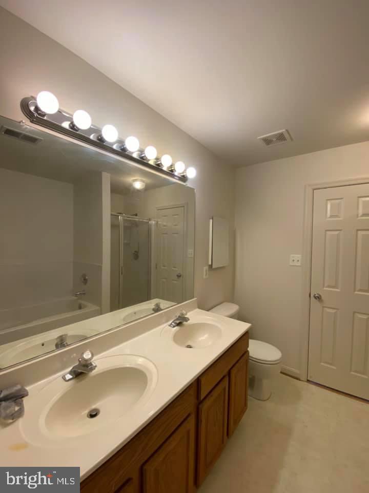 MOUNT VERNON TOWNES - Residential Lease