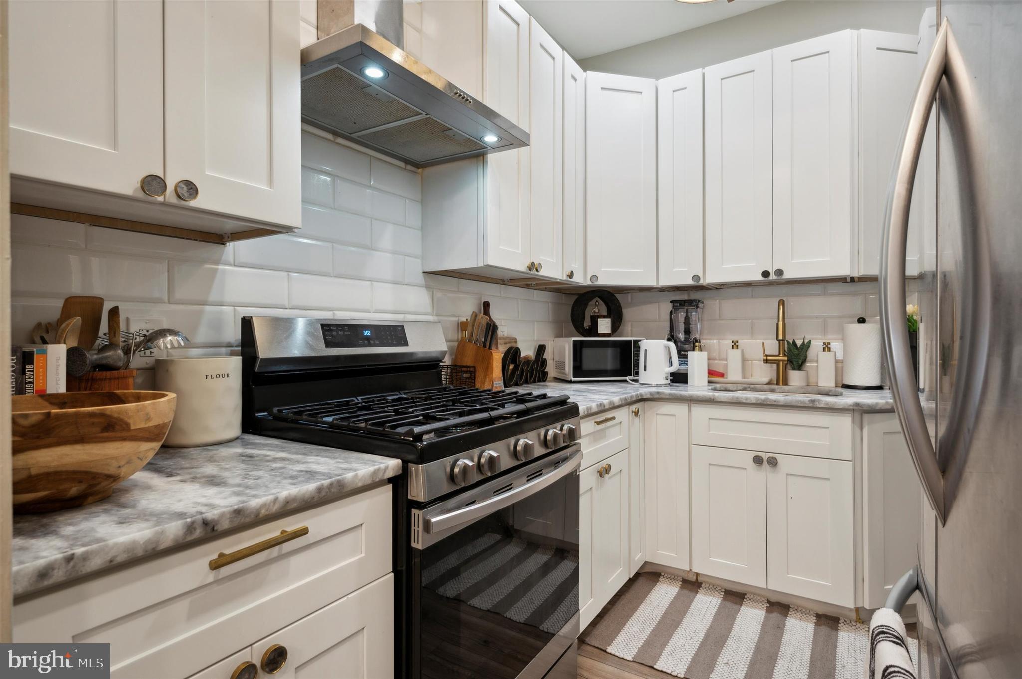 STRAWBERRY MANSION - Residential Income