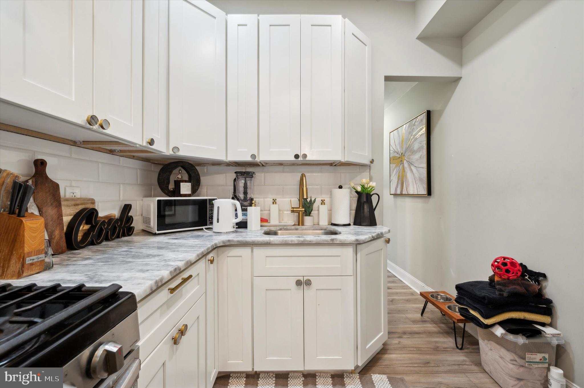 STRAWBERRY MANSION - Residential Income