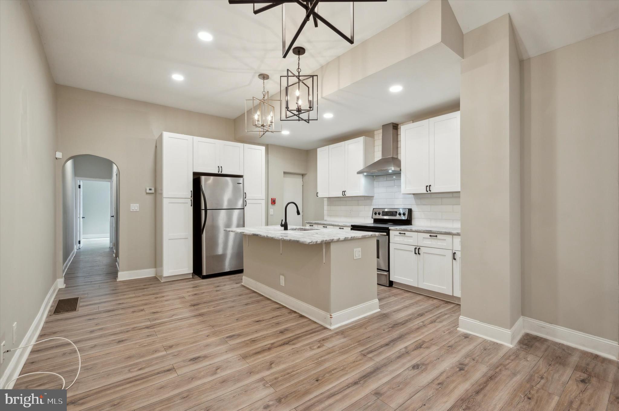 2021 N 33RD STREET