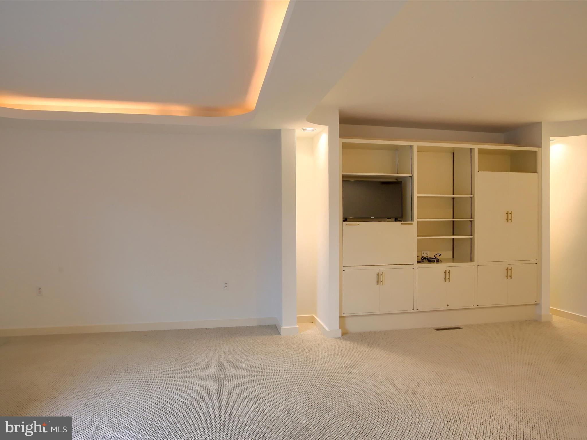3877 N SARAYO CIRCLE