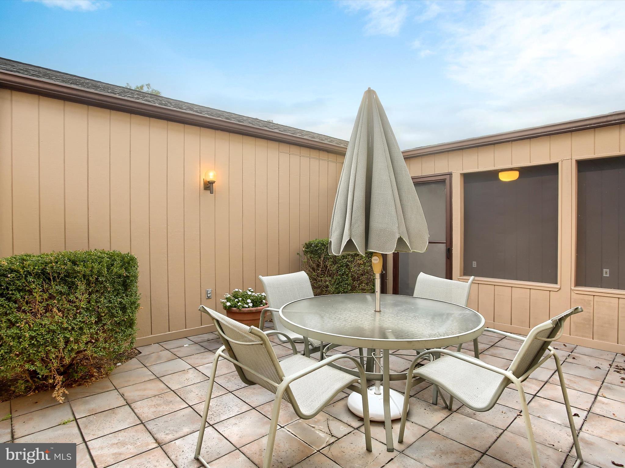 CLUB ESTATES - Residential