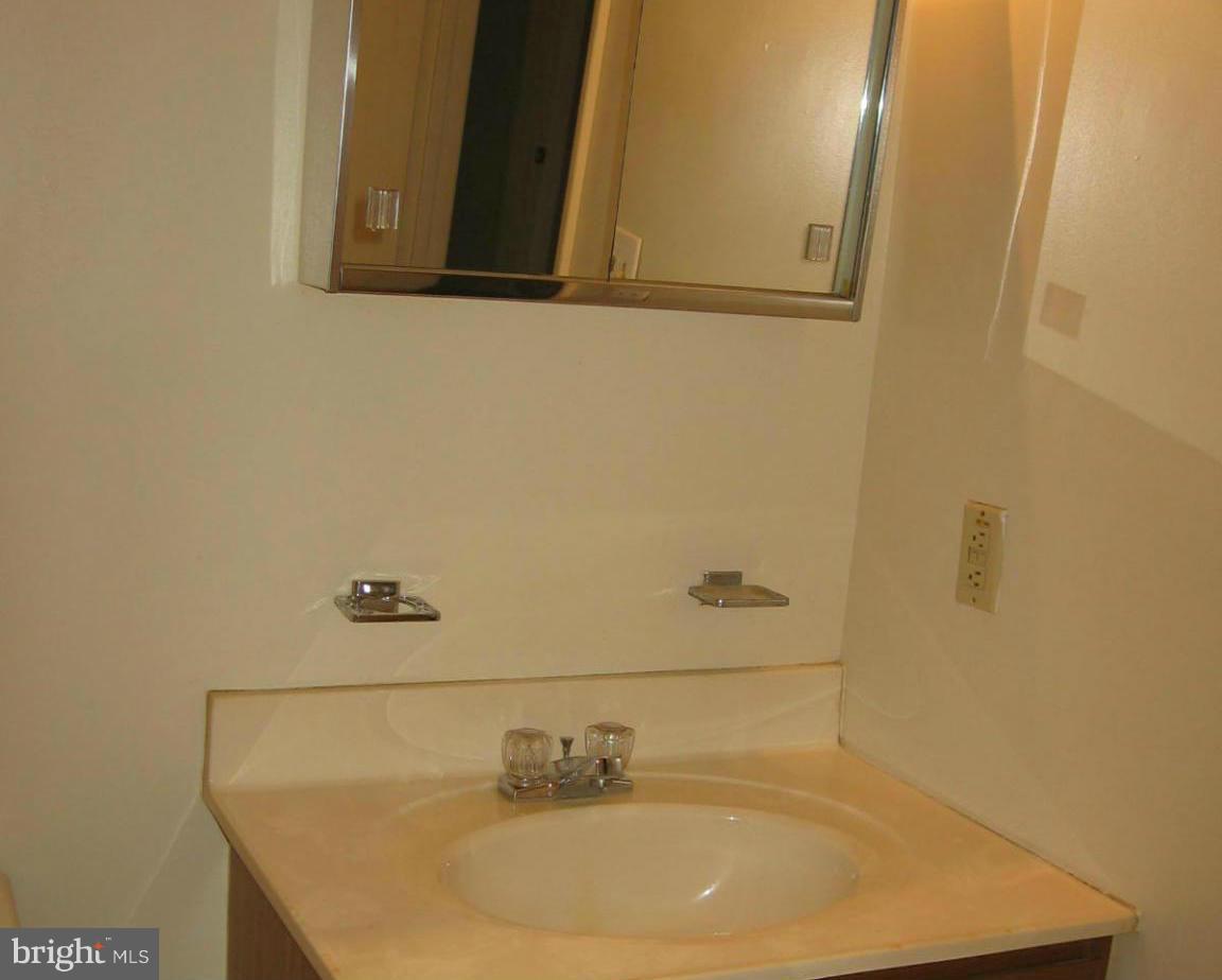 MAGNOLIA WOODS CONDOMINIUMS - Residential