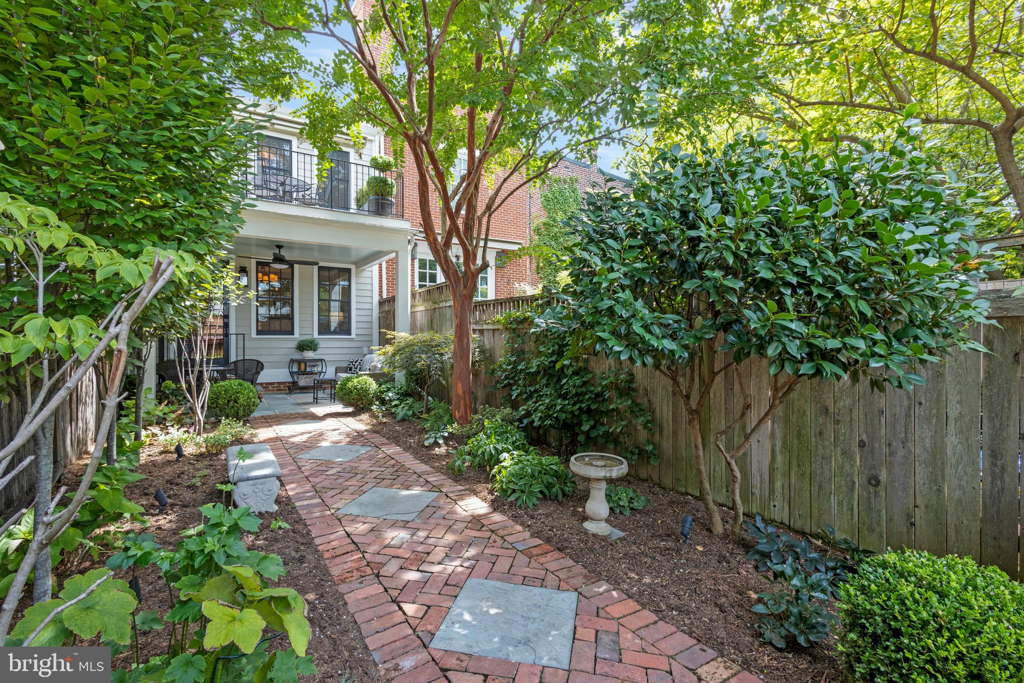 OLD TOWN ALEXANDRIA - Residential