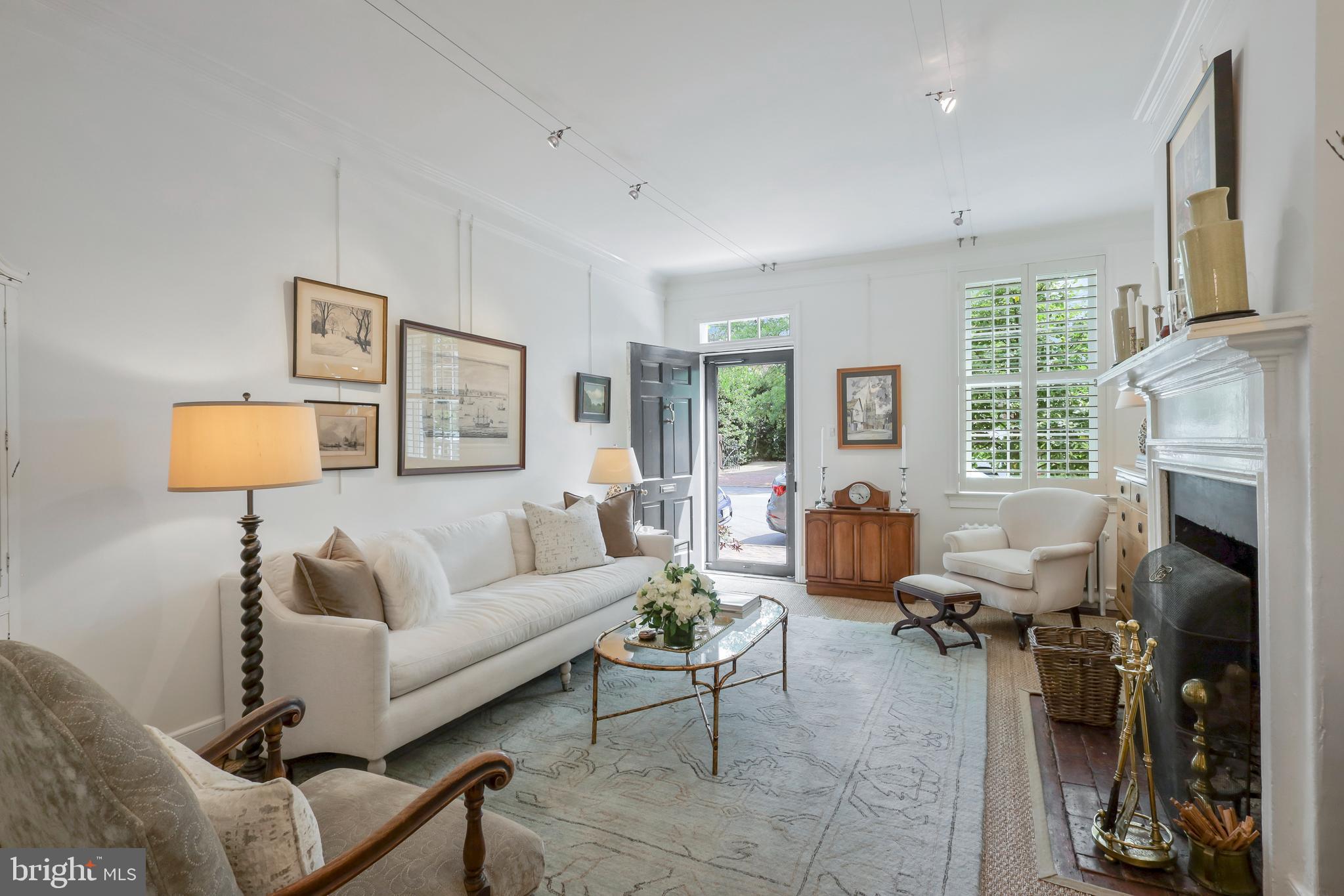 OLD TOWN ALEXANDRIA - Residential