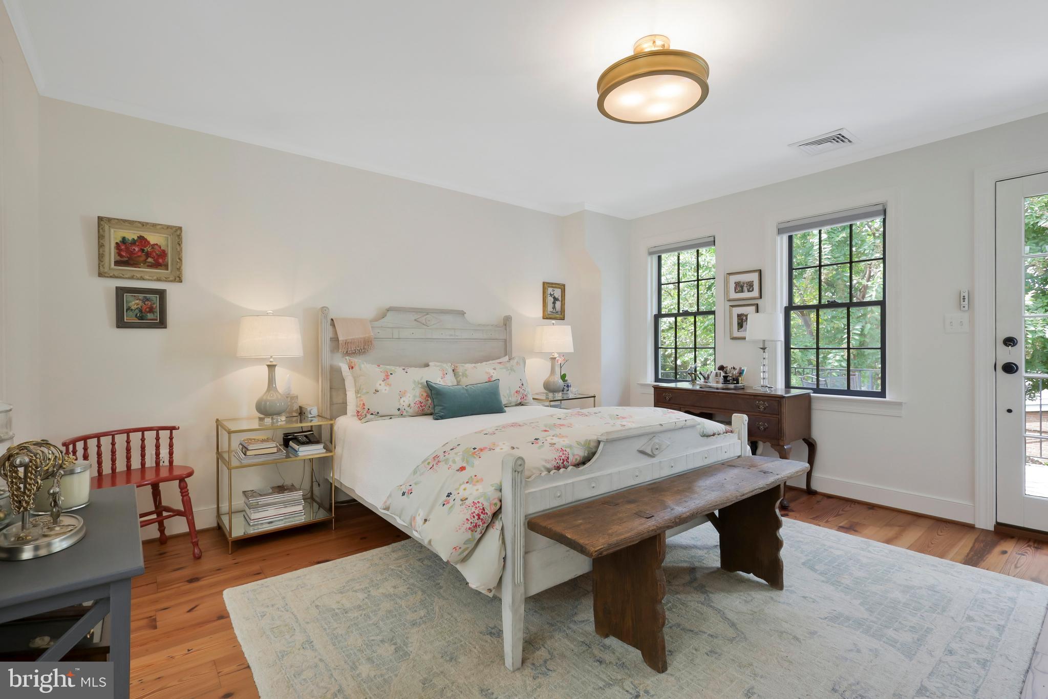 OLD TOWN ALEXANDRIA - Residential