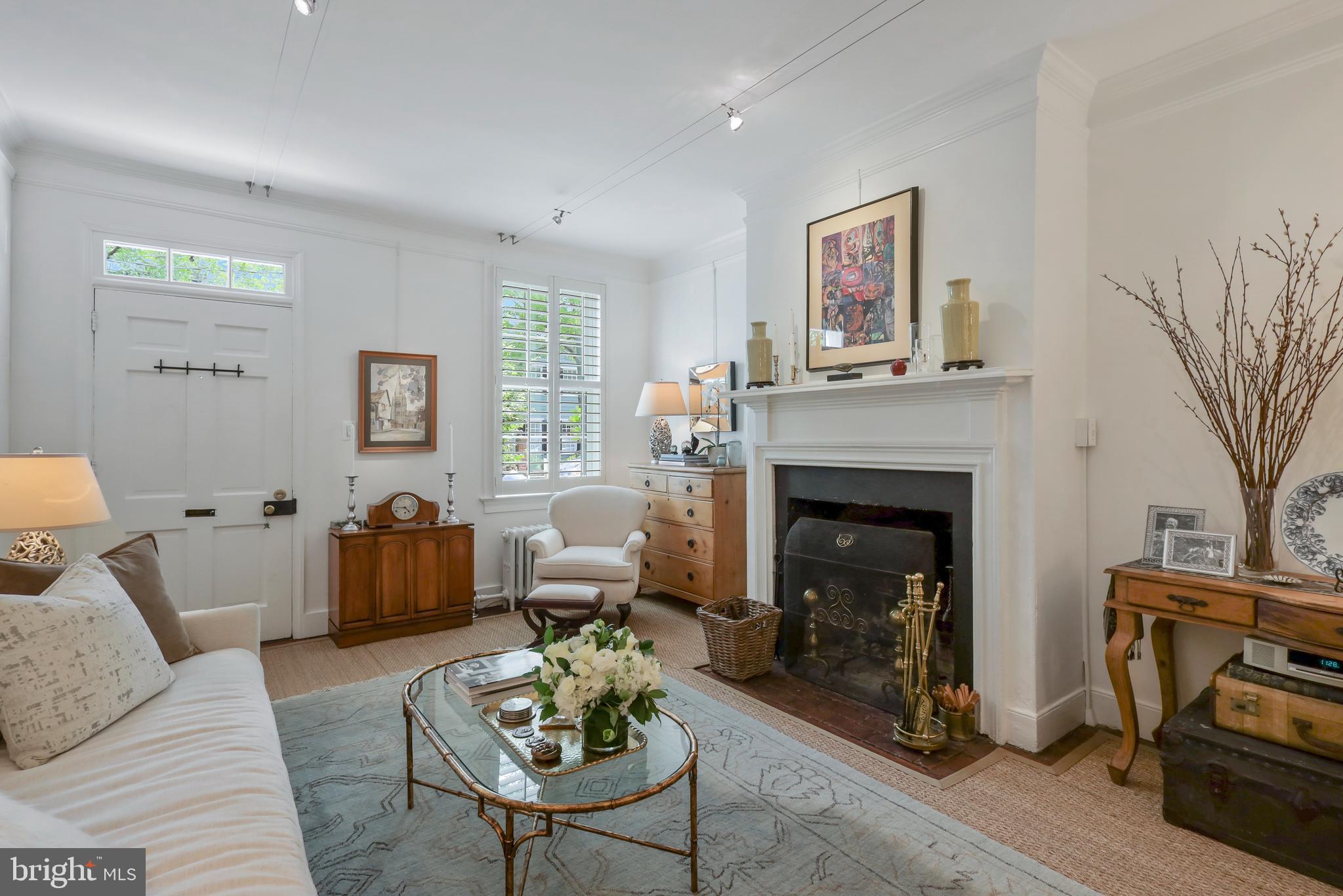 OLD TOWN ALEXANDRIA - Residential