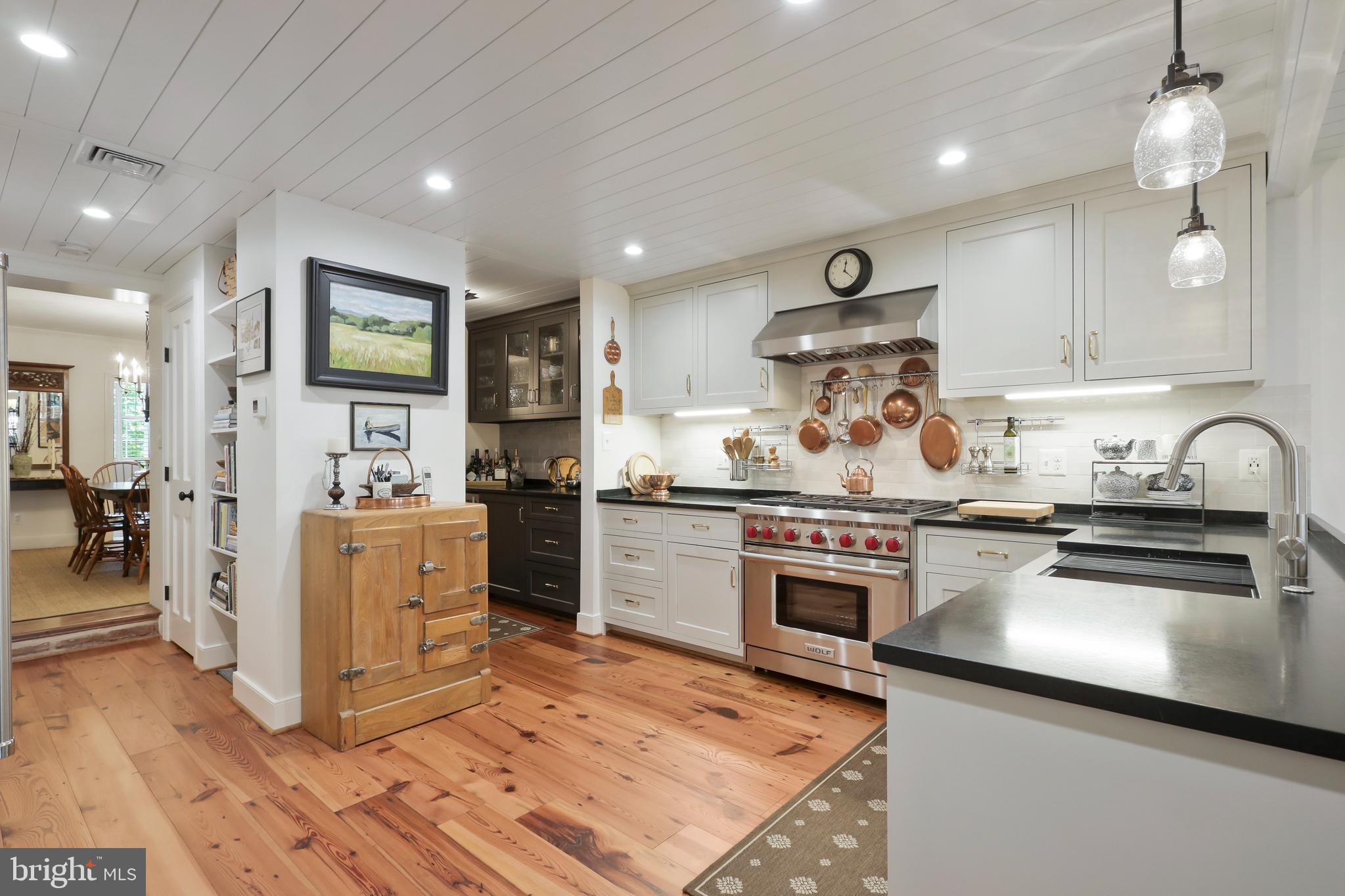 OLD TOWN ALEXANDRIA - Residential