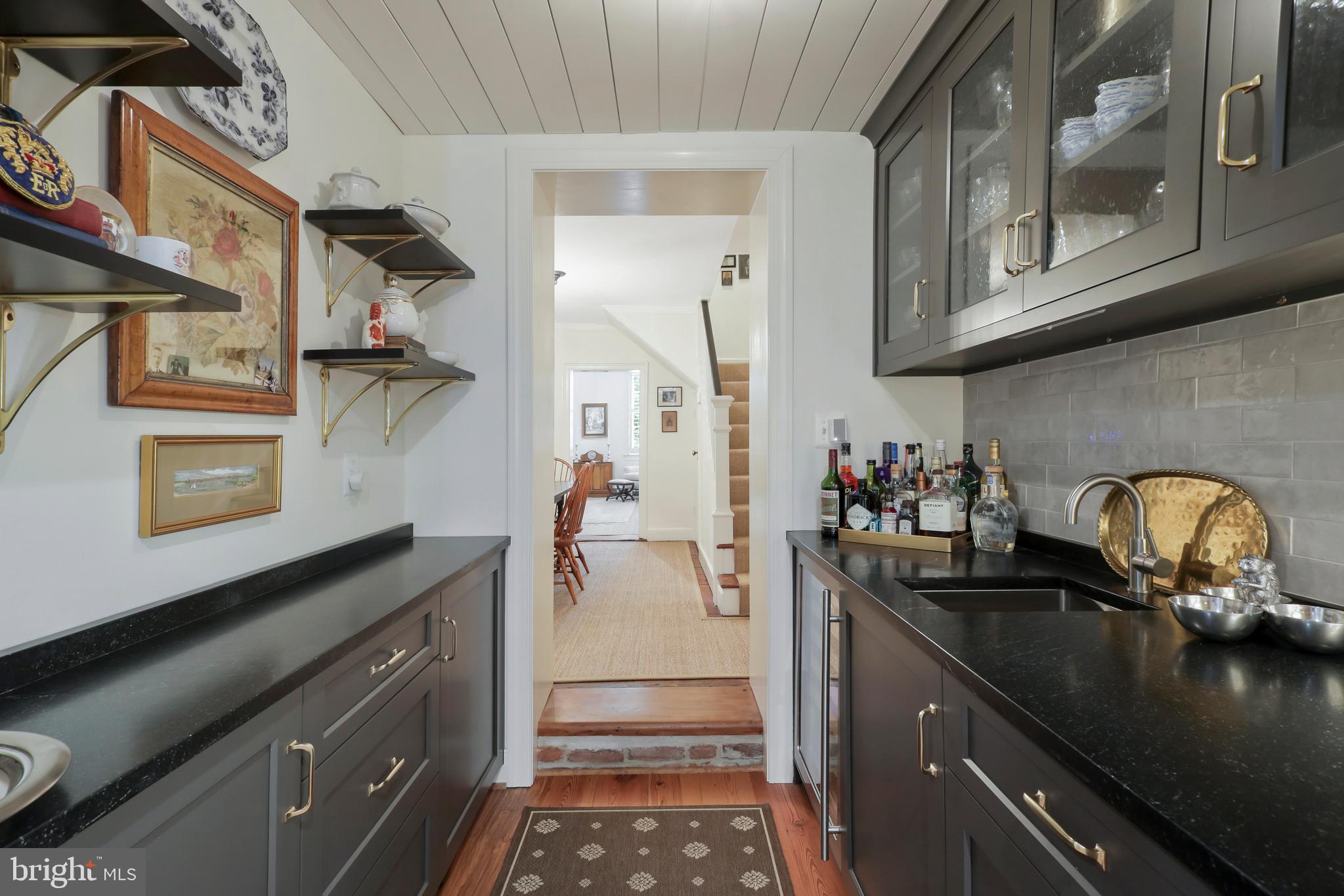 OLD TOWN ALEXANDRIA - Residential