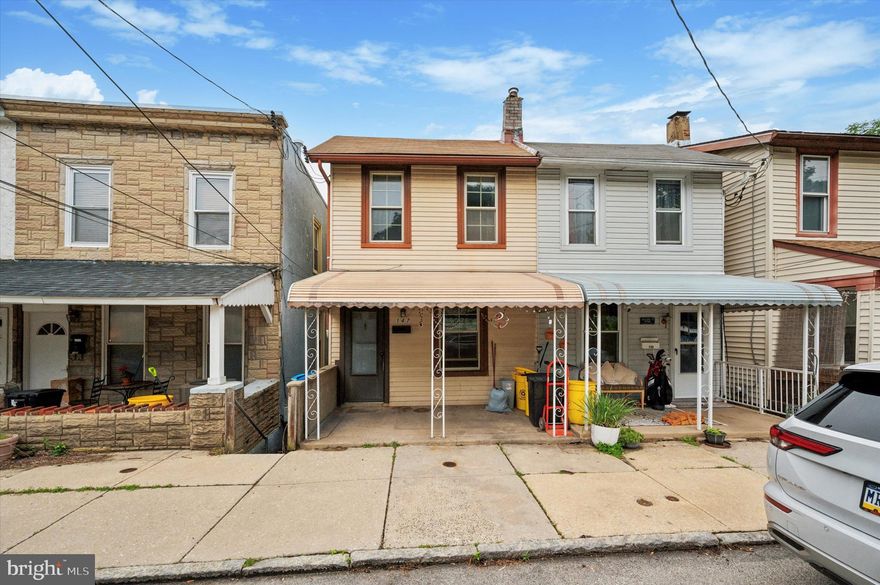 Welcome to this charming 3 bedroom, 1 bathroom home in the sought-after Belmont Hills neighborhood of Lower Merion. Walking in, you are greeted by a cozy living room and just off the kitchen is a large deck for entertaining with the best view in the Hills! Not only is it located in the award winning Lower Merion School District but it is just a quick drive to Center City. Close to the Cynwyd Trail, Manayunk Train Station, shopping, library, playground, basketball court and more. Book your tour today!