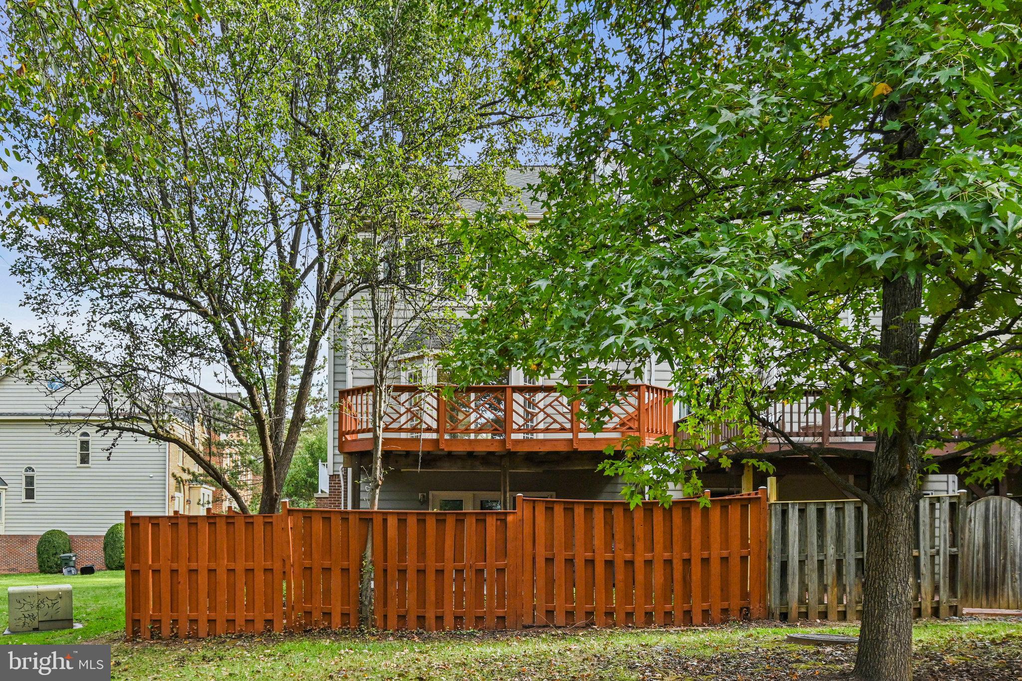 POTOMAC LAKES - Residential