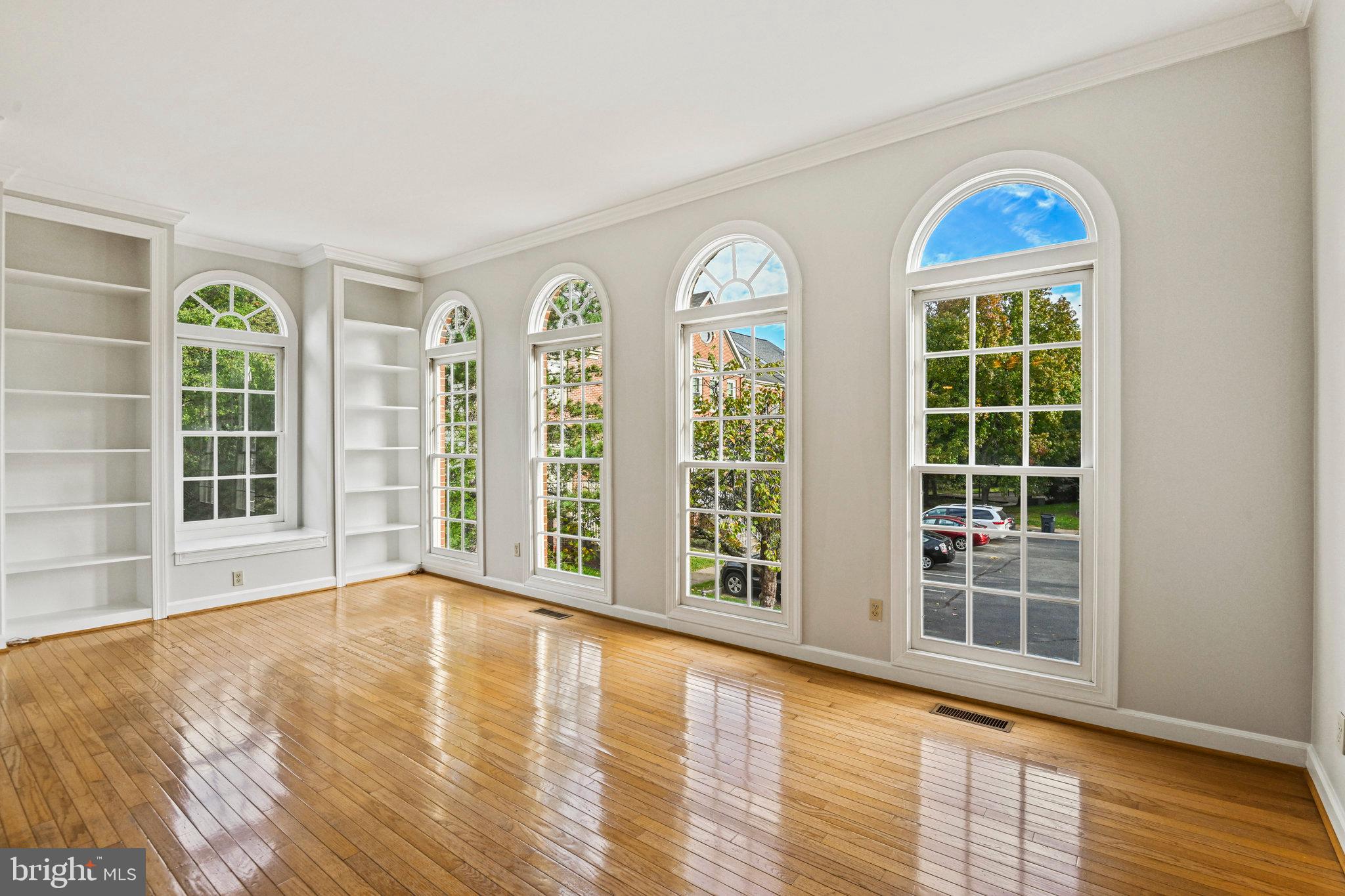 POTOMAC LAKES - Residential