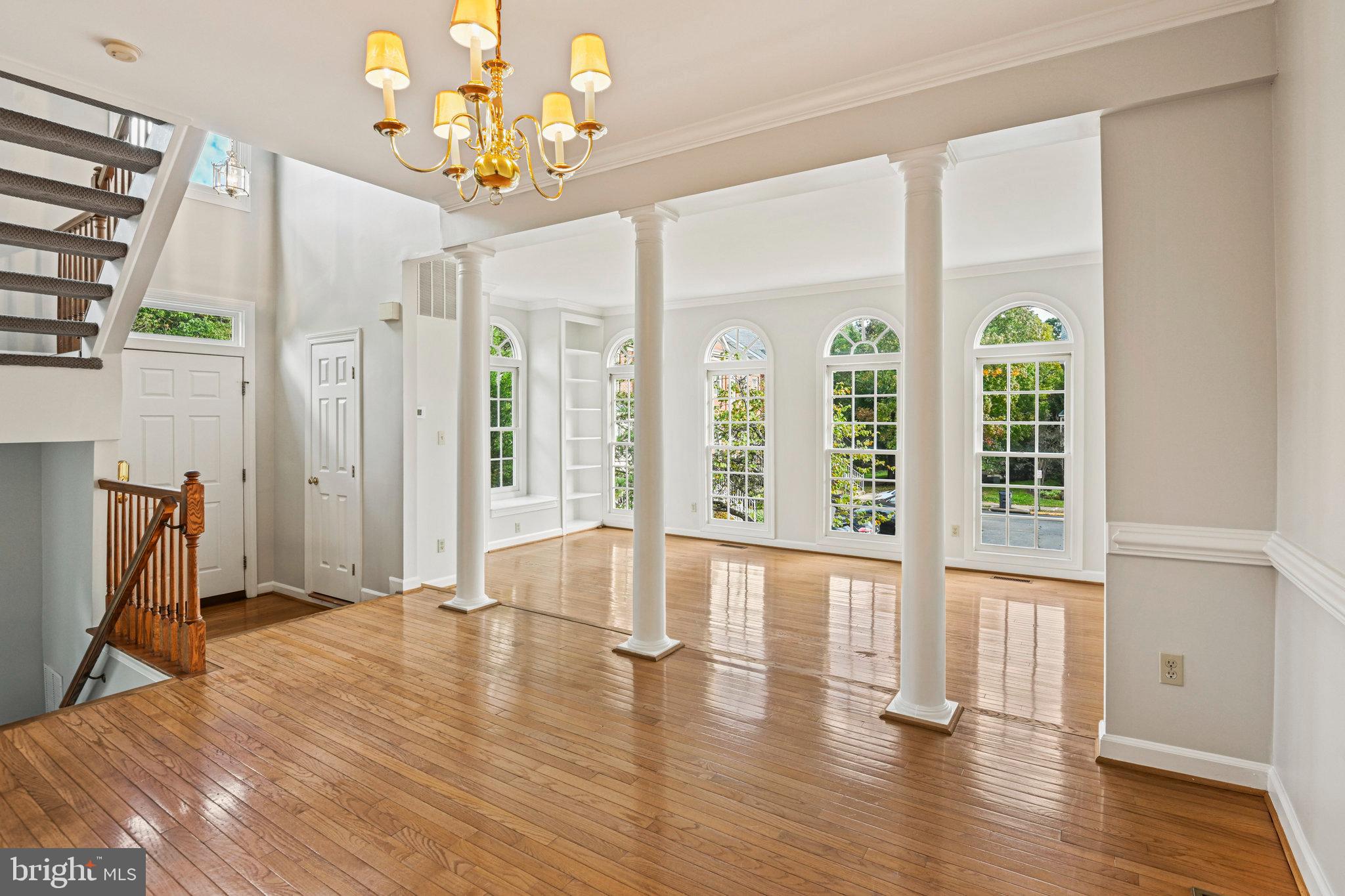 POTOMAC LAKES - Residential