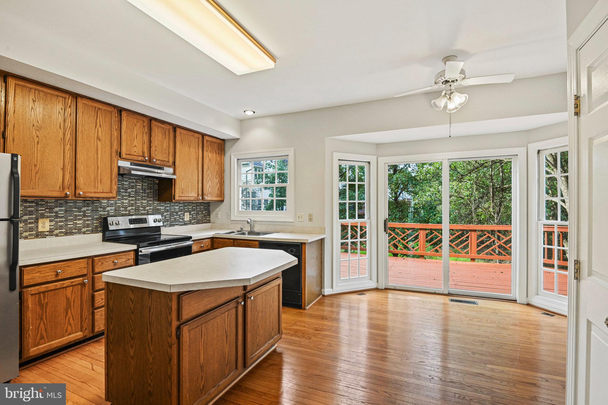 POTOMAC LAKES - Residential