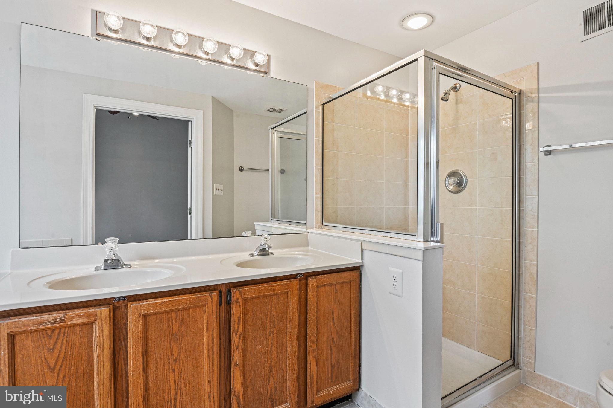 POTOMAC LAKES - Residential