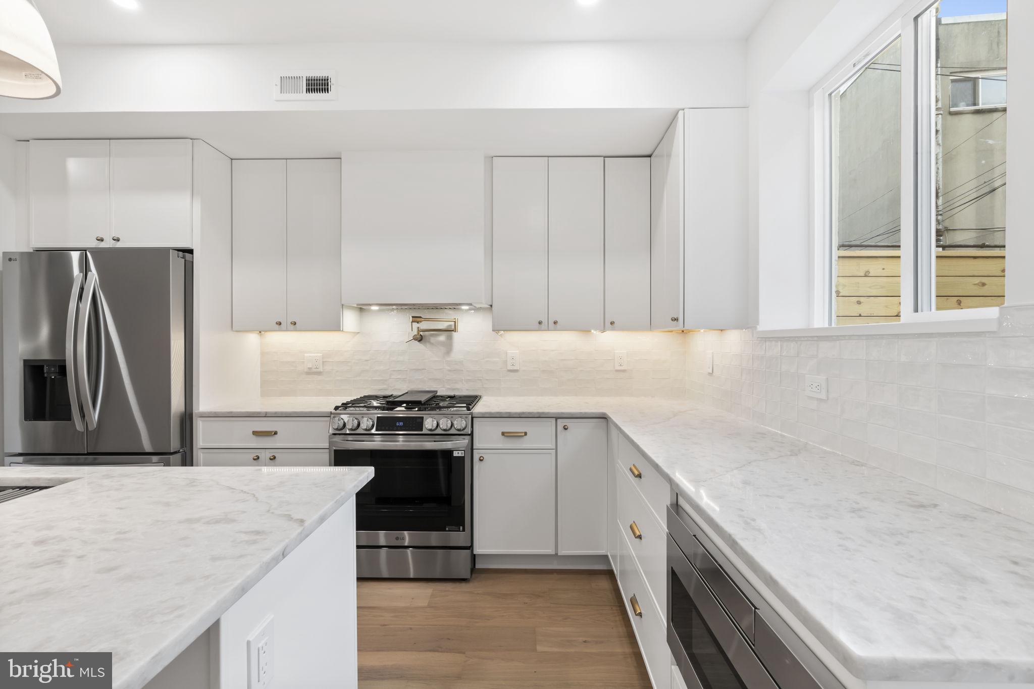 PASSYUNK SQUARE - Residential