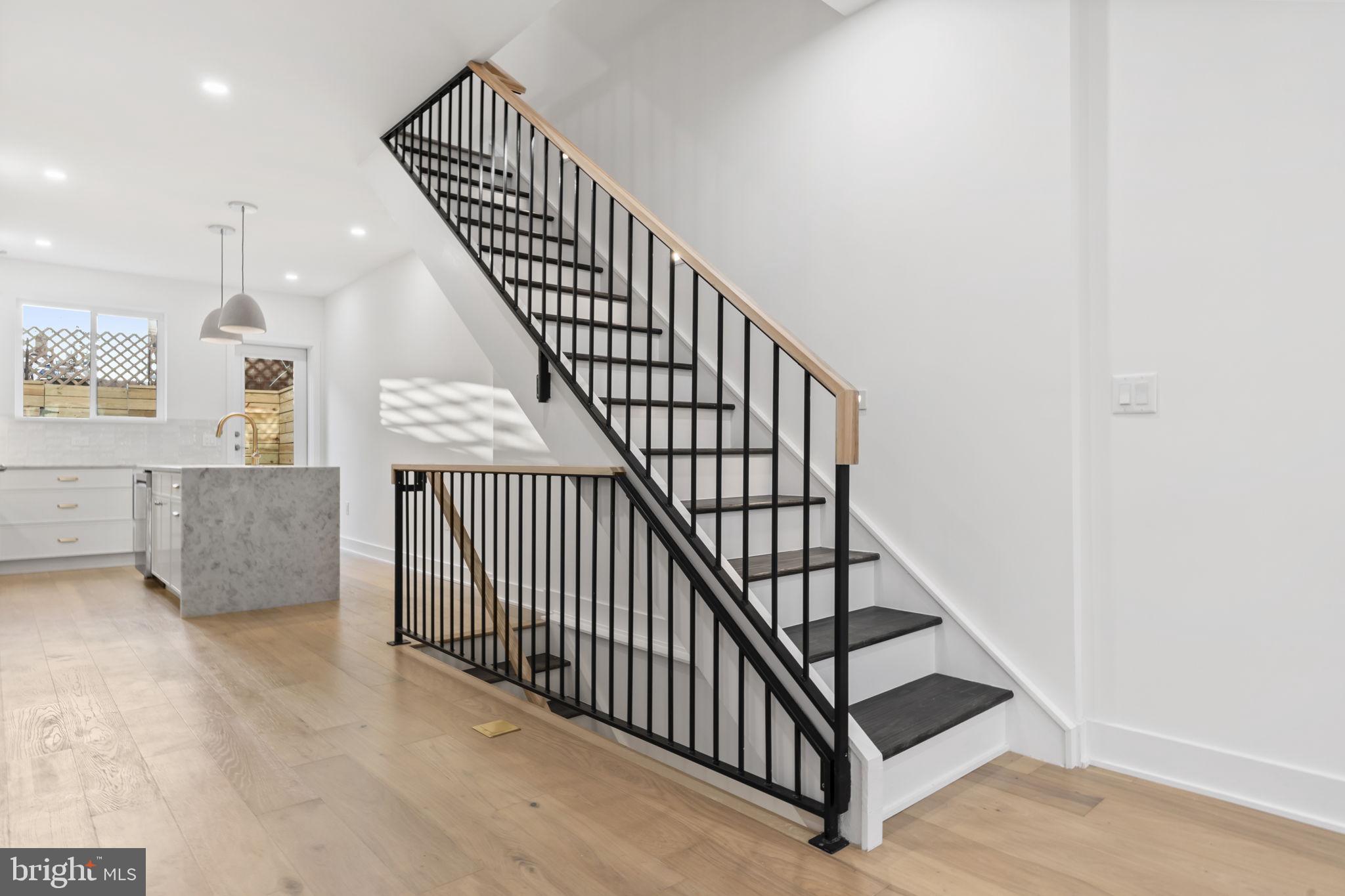 PASSYUNK SQUARE - Residential