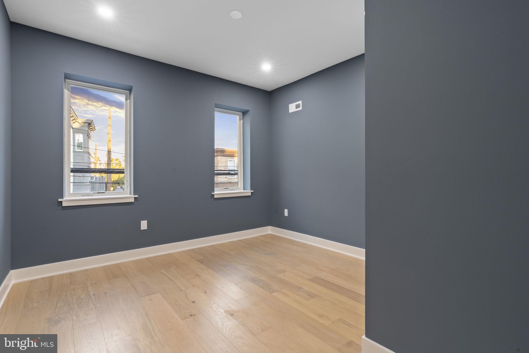 PASSYUNK SQUARE - Residential