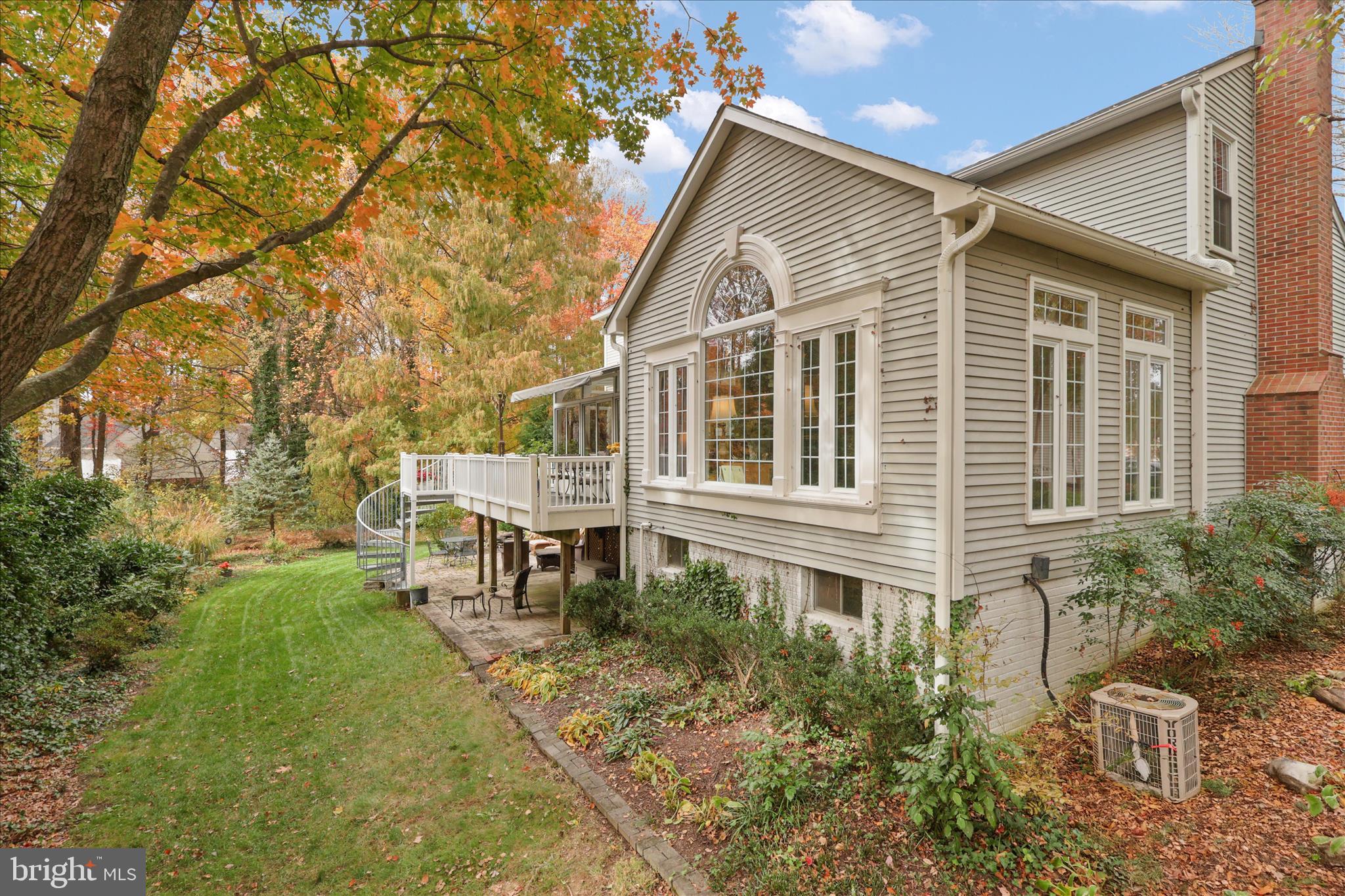 CROSSPOINTE - Residential