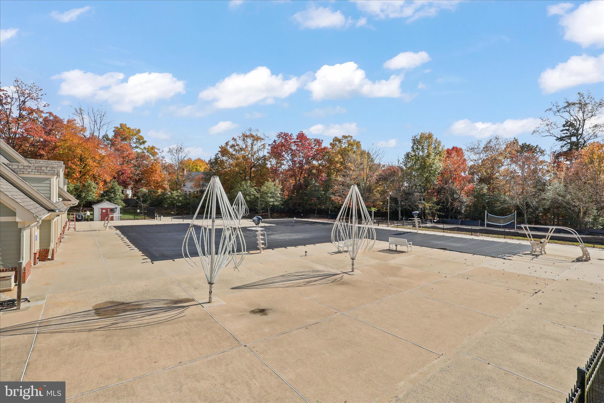 CROSSPOINTE - Residential