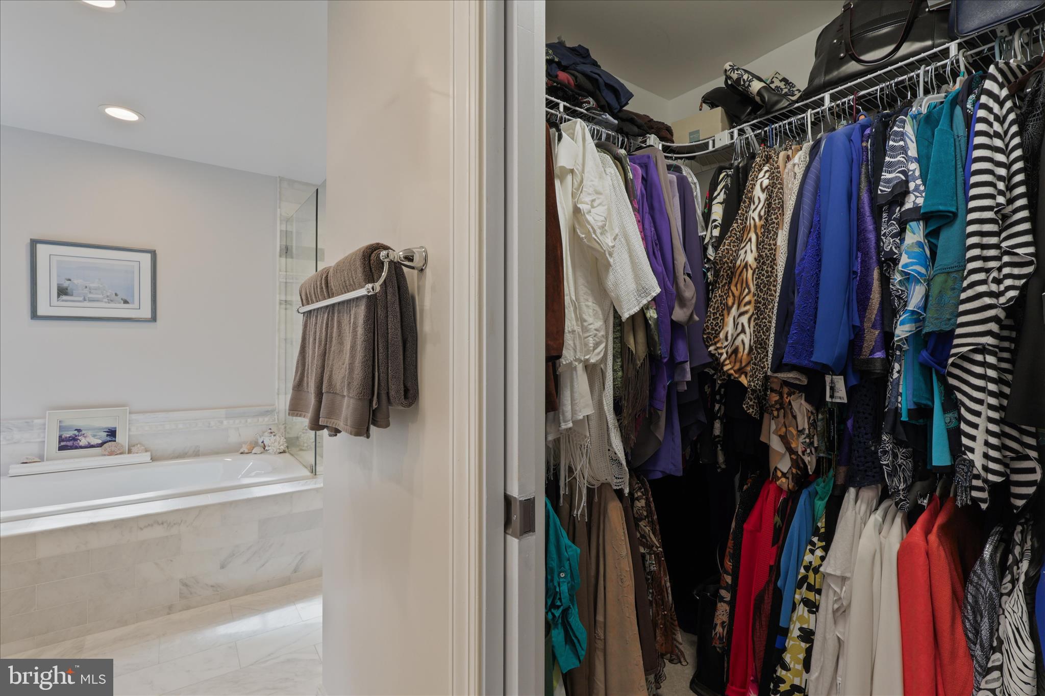 CROSSPOINTE - Residential