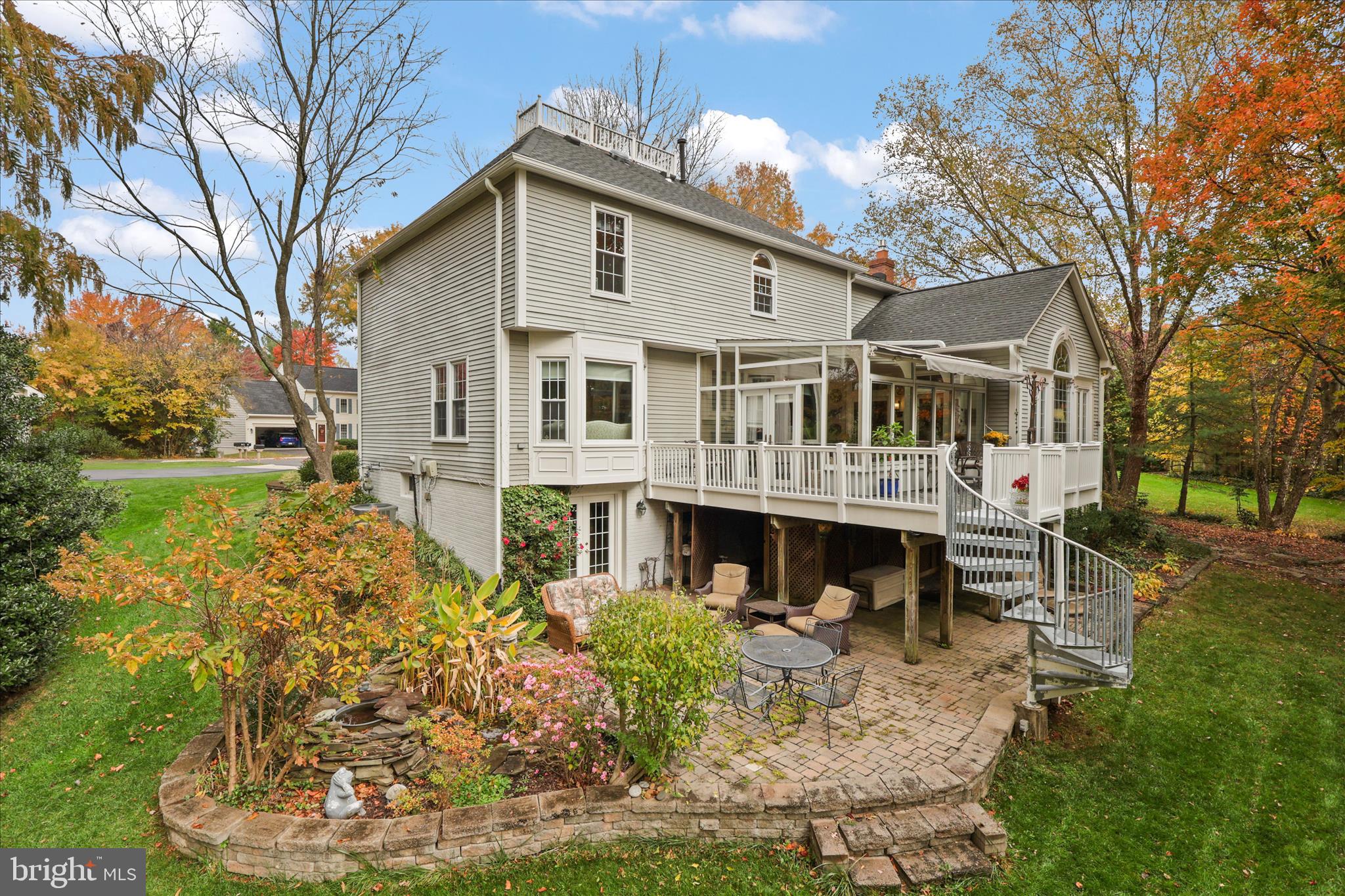 CROSSPOINTE - Residential