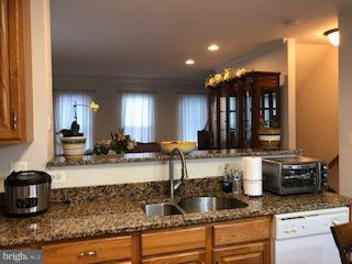 AMBERLEA AT SOUTH RIDING - Residential Lease