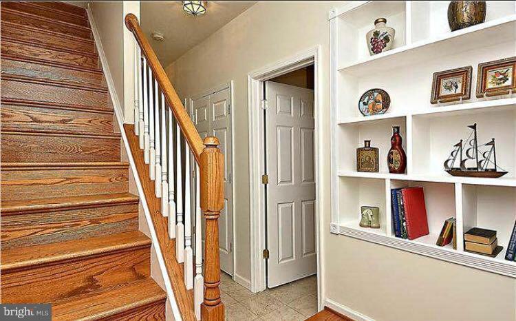 AMBERLEA AT SOUTH RIDING - Residential Lease