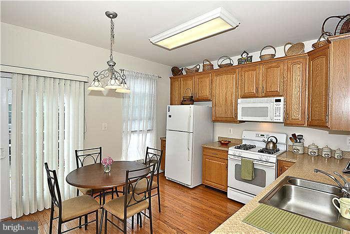 AMBERLEA AT SOUTH RIDING - Residential Lease