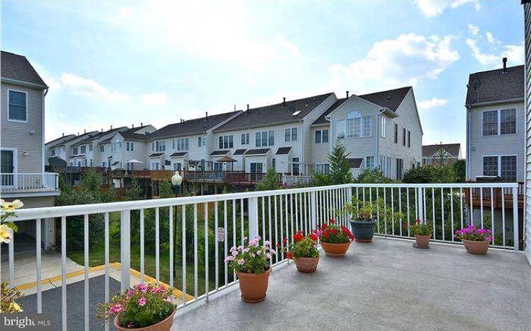 AMBERLEA AT SOUTH RIDING - Residential Lease