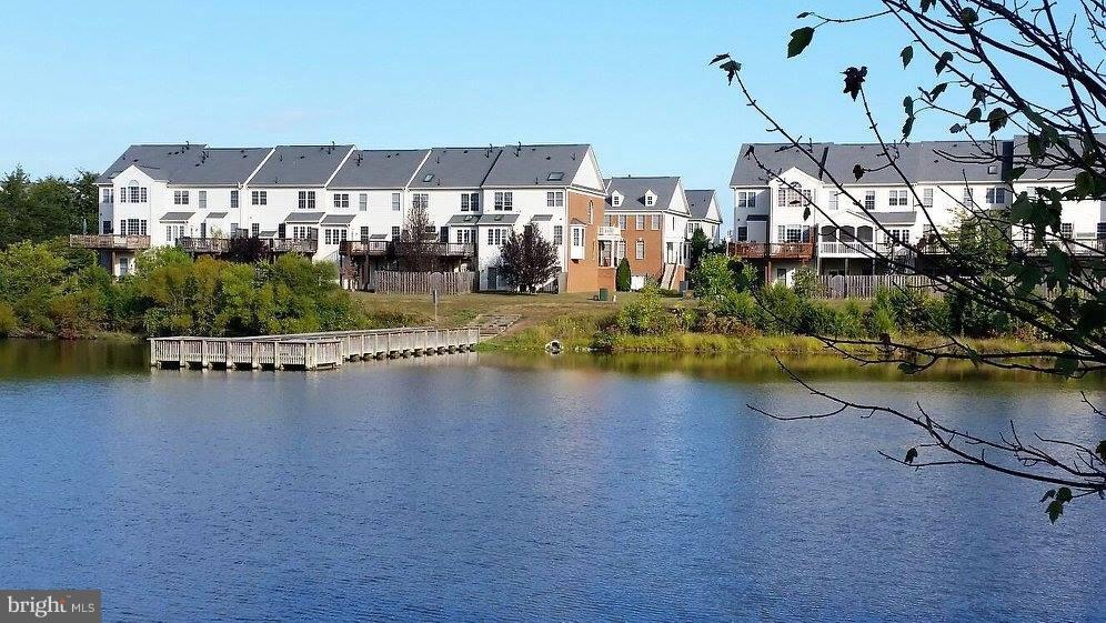 AMBERLEA AT SOUTH RIDING - Residential Lease