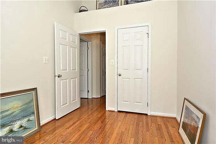 AMBERLEA AT SOUTH RIDING - Residential Lease