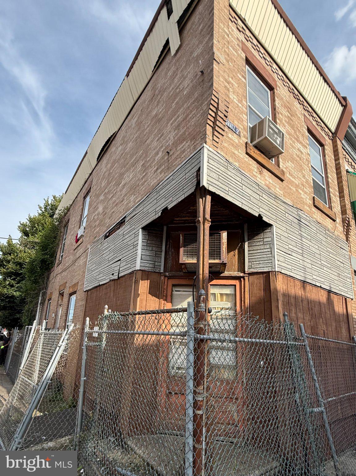 4469 N GRATZ STREET
