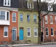 Townhouse For Rent - 702 W Philadelphia Street #2<br/> York County, New York, PA 17403