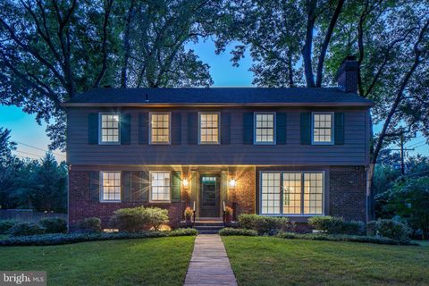 Photo of 3214 WAKE DR, KENSINGTON, MD 20895 (MLS # MDMC2068990) Photo of 3214 WAKE DR, KENSINGTON, MD 20895 (MLS # MDMC2068990)