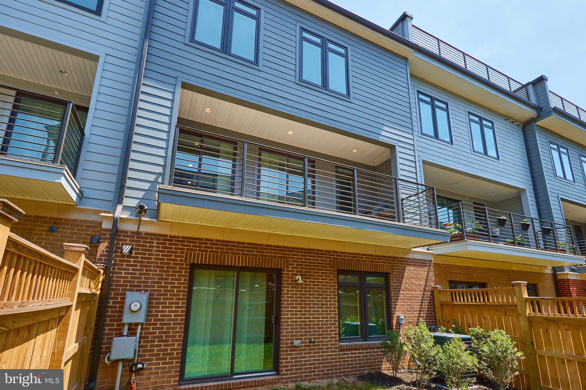 VILLAGE AT LEESBURG - Residential Lease