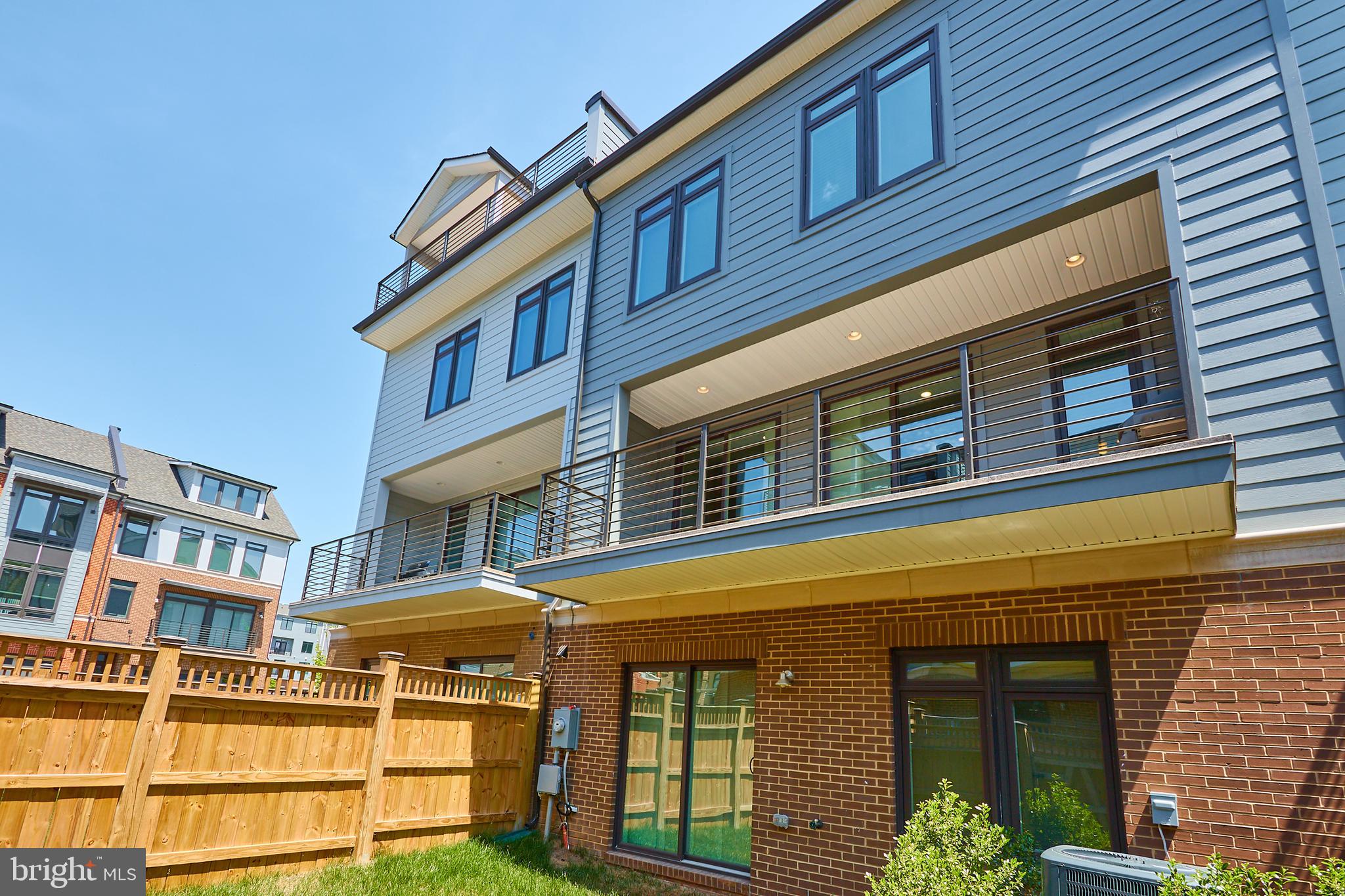 VILLAGE AT LEESBURG - Residential Lease