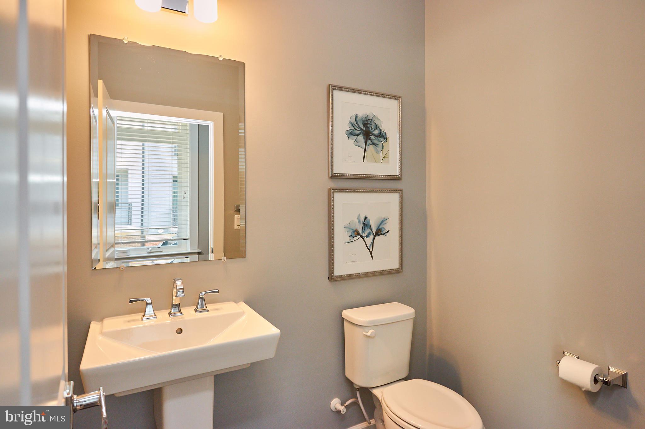 VILLAGE AT LEESBURG - Residential Lease