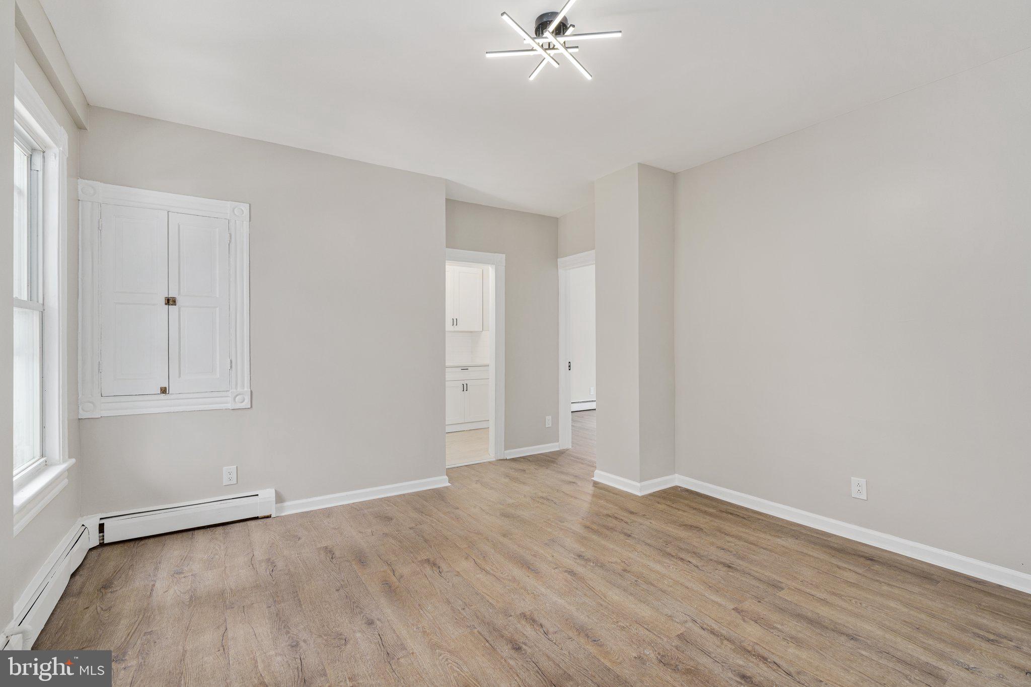 STROUDSBURG - Residential Income