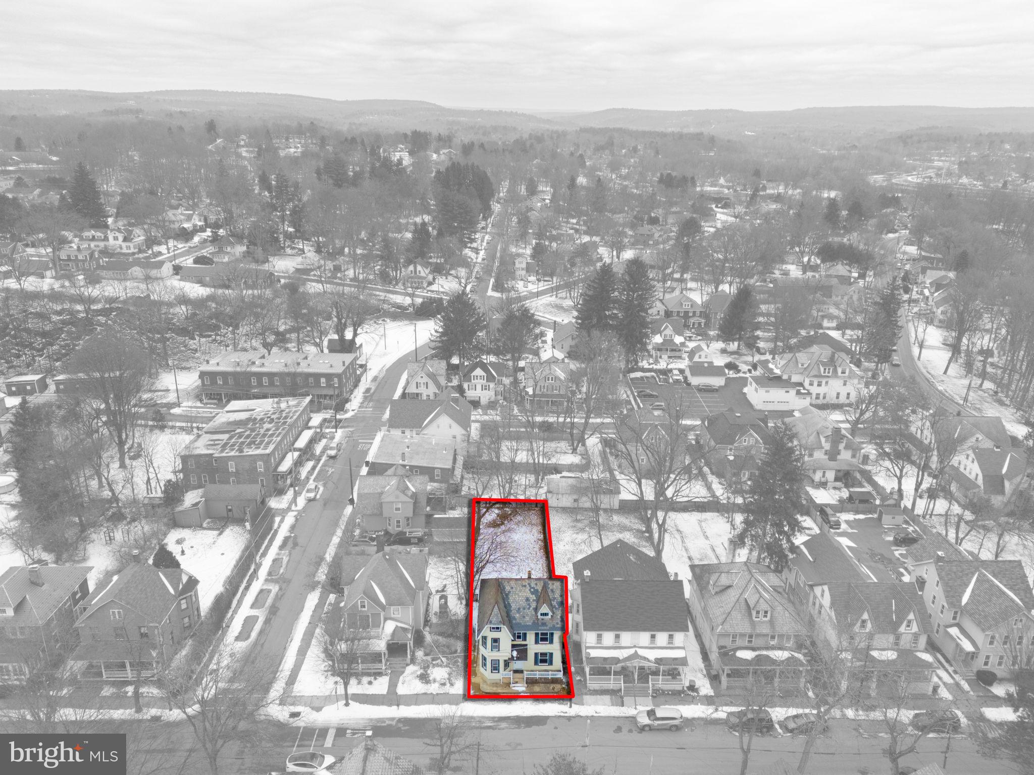 STROUDSBURG - Residential Income