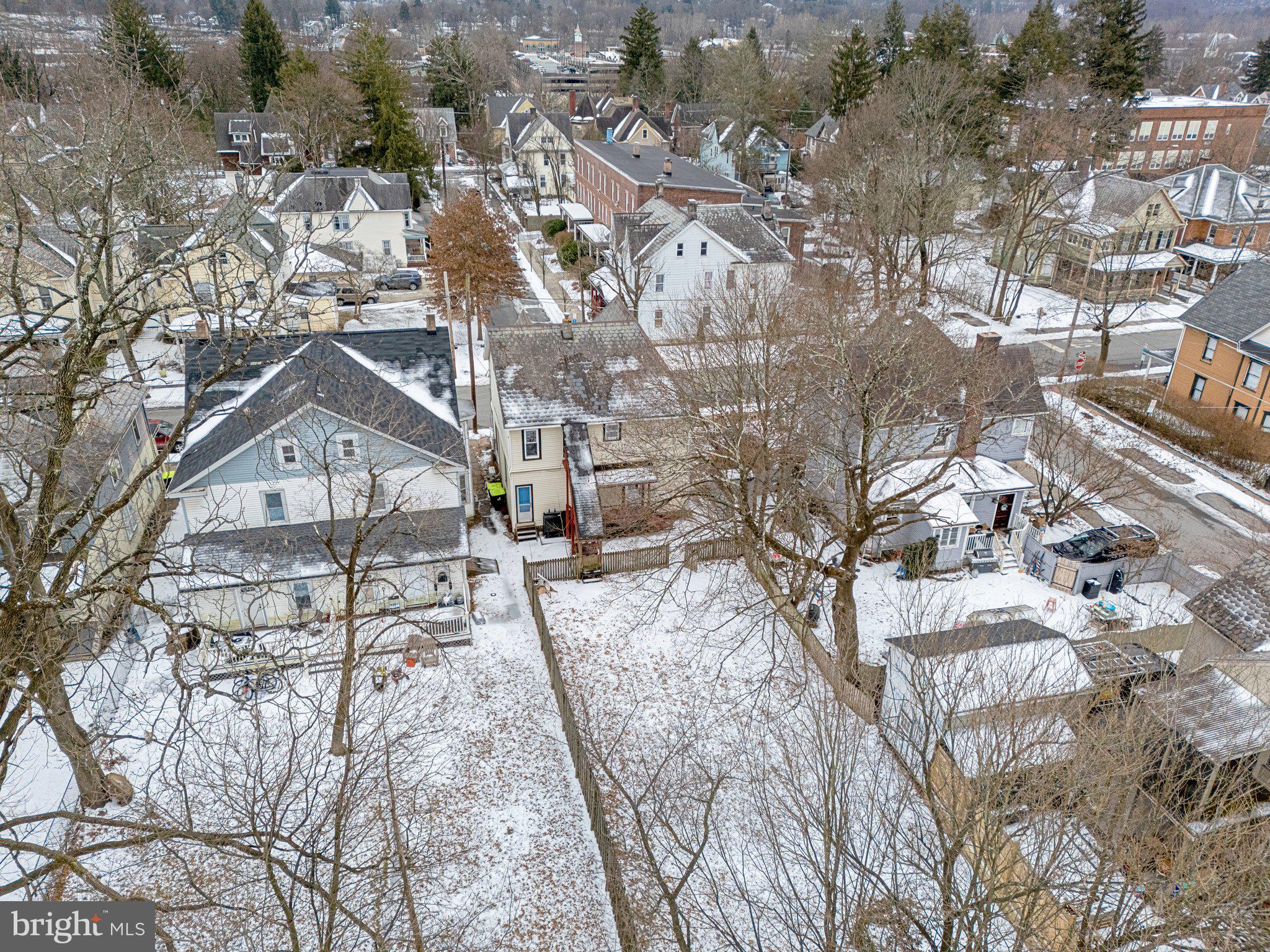 STROUDSBURG - Residential Income