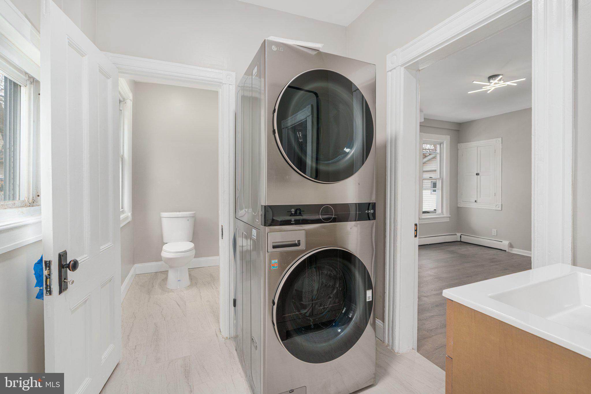 STROUDSBURG - Residential Income