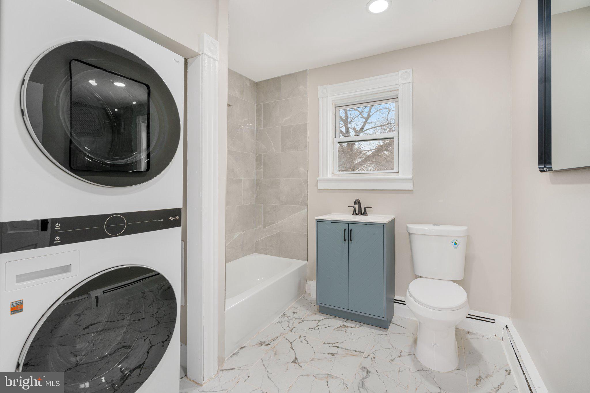 STROUDSBURG - Residential Income