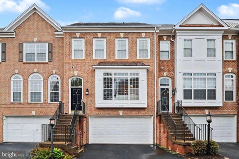 Townhouse For Sale - 5728 Governors Pond Circle<br/> ALEXANDRIA, VA 22310